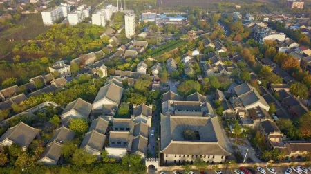 Zhufengtang Courtyard Hot Spring Hotel (Liquan Yuanjiacun Branch) Отели в г. Лицюань