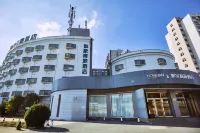 Motel 168 (Shanghai Jinshajiang Road Daduhe Road Metro Station) Hotel di Shanghai