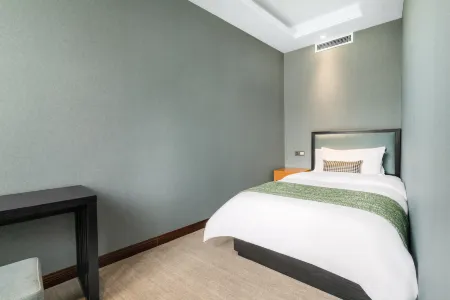 Jinma Hotel Отели рядом с достопримечательностью «Renshouxian Zhongyang Shuiti Park»