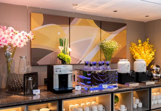 HomeinnSelected Hotel Overview