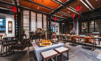 Floral Lux Hotel· Tongli Mingyuan Homestay
