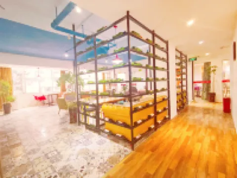 Huaying Qianli Express Hotel Hotels in Huaying