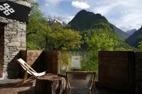 THEAGE Guesthouse Hotels in Li County