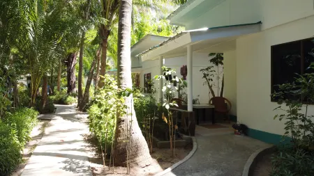 Lanta Island Resort