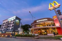 สลีพ ไหม เชียงใหม่ แอร์พอร์ต ไลฟ์สไตล์ โฮเทล - ที่มีที่จอดรถ