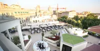 The Hive Hotel Hotels in Rom