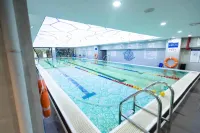 Hotel Reli California - Pools