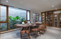 Tengchong Cloud free time panoramic hot Spring Resort inn