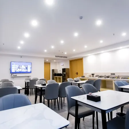 Lili Orange Light Luxury Hotel