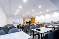 Lili Orange Light Luxury Hotel
