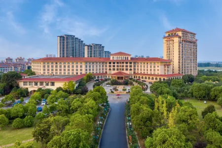 S&N Hotel Chaohu Отели рядом с достопримечательностью «Ziwei Cave»