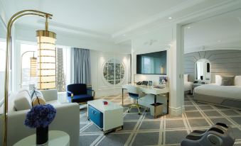 The Parisian Macao