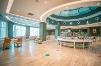 Fly Inn Baku - breakfast