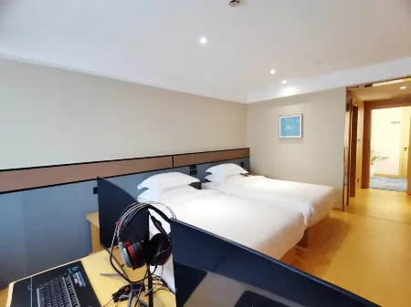 Homeinn Skyl'ne Yun Hotel (Hai'an High-Speed Rail Station) Отели рядом с достопримечательностью «Qixinghu Ecological Garden»