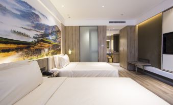 Atour Hotel (Houma Xintian Square)