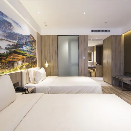 Atour Hotel (Houma Xintian Square)
