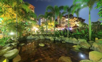 Baoting ShuangDa Luxury Hot Spring Hotel