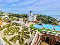 GoldOne Hotel & Suites Hotels near Munbu Park