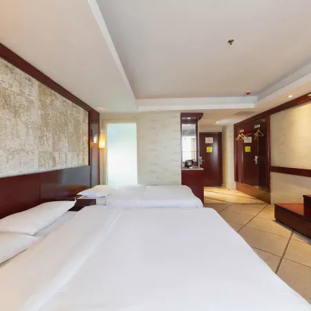 Earl Family Chain Hotel (Bengbu Railway Station)