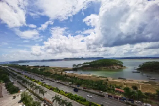 防城港港遇海景民宿