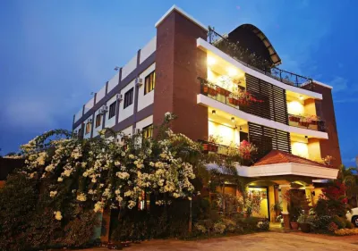 RedDoorz Plus @ Conclave Hotel Davao City Hotels in Davao