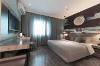 Suzhou Huaxi Meishi Hotel (Longhu Suzhou Dongwutian Street Shihu East Road Subway Station Branch)