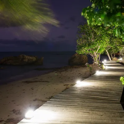 Funky Fish Beach & Surf Resort Hotels near Malolo