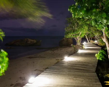 Funky Fish Beach & Surf Resort Hotels in Malolo Island