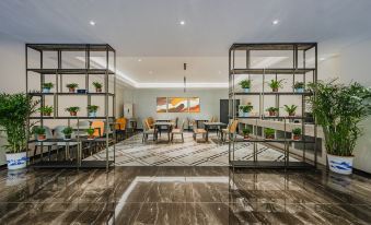 Snug HotelsGreen Left Bank Snooker Hotel (Nanchang Jingdong Avenue Subway Station Store)