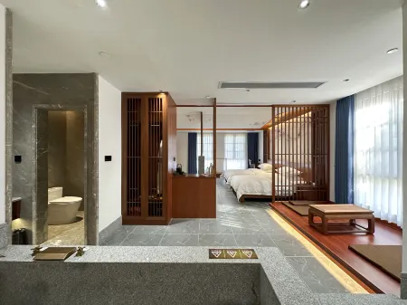 Xinxing Luxizhuyuan Homestay Отели в г. Синьсин