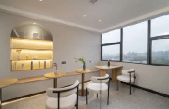 Chen Hotel (Zhuzhou Future Chenggongda Branch) - موقف سيارات