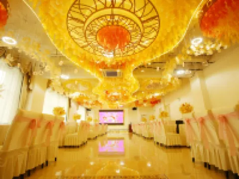 Xianglongfu Hotel (Zhagaite Qiyin Deer Bus Station) Hotels in Jalaid Banner