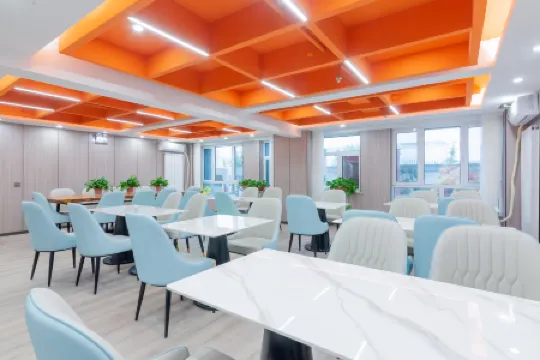 Nalan Hotel (Lanzhou New District Zhongchuan Airport Branch)