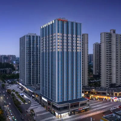 樂山市中區希爾頓歡朋飯店 天工開物文化旅遊景區附近的飯店
