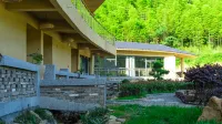 Jinzhai Lianjing Mountain Residence Hotels near Xianghongdian Reservoir Scenic Area