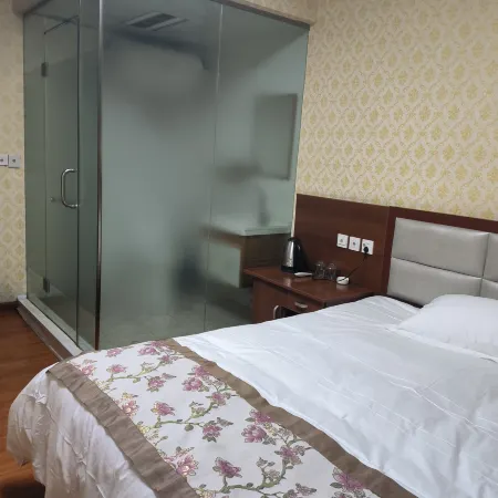 Genhe Ruifeng Hotel