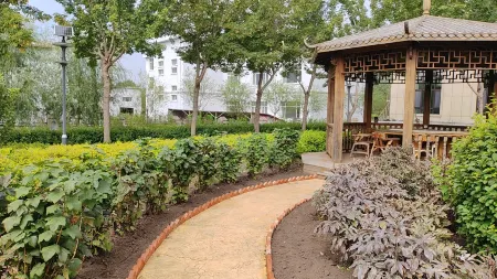 Yulongze Business Club