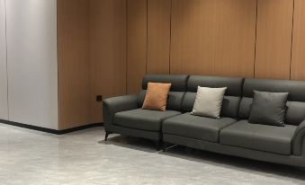 Luzhou Ludong Business Hotel