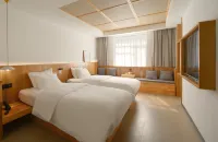 Lezhu Hotel (Xiangyang Wal-Mart Minfa Plaza)