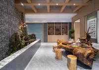 Yuanmou Yuepan Pearl Hotel (Yuanmou Central Bus Station) - ที่มีที่จอดรถ