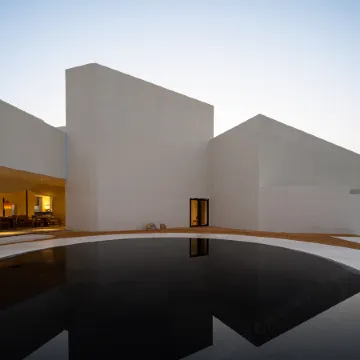 LANNIX HOTEL