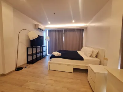 Spacious 2BR Boracay Luxury Condo โรงแรมใน
