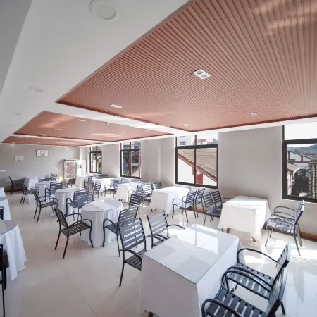 Huangguoshu Heyuan Hotel