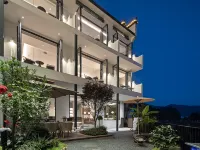 Floral Hotel · Yun Chu Xi Yin Hotel (Huangling Scenic Area Ropeway Shop) Hotels near Jiangwan