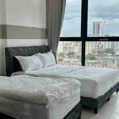 Urban Suites The Saxophone by Swiss Home Rooms