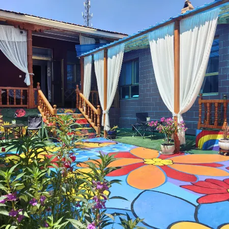 Tekes Qianyuan Bieyuan Bed and Breakfast