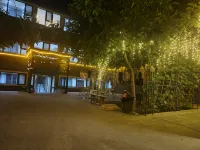 Minliu Homestay (Yining Airport Yining Railway Station)