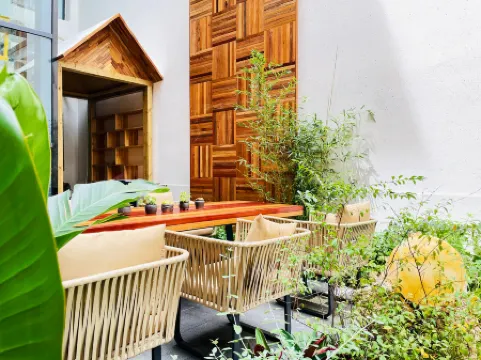 Piedmont Hot Spring Villa Отели в г. Цзючжайгоу