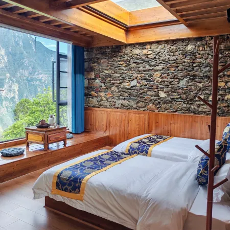 Danba Qingfeng Yaju Homestay