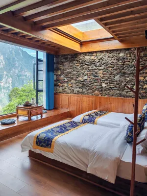 Danba Qingfeng Yaju Homestay Hotels in Jiaju Tibetan Village